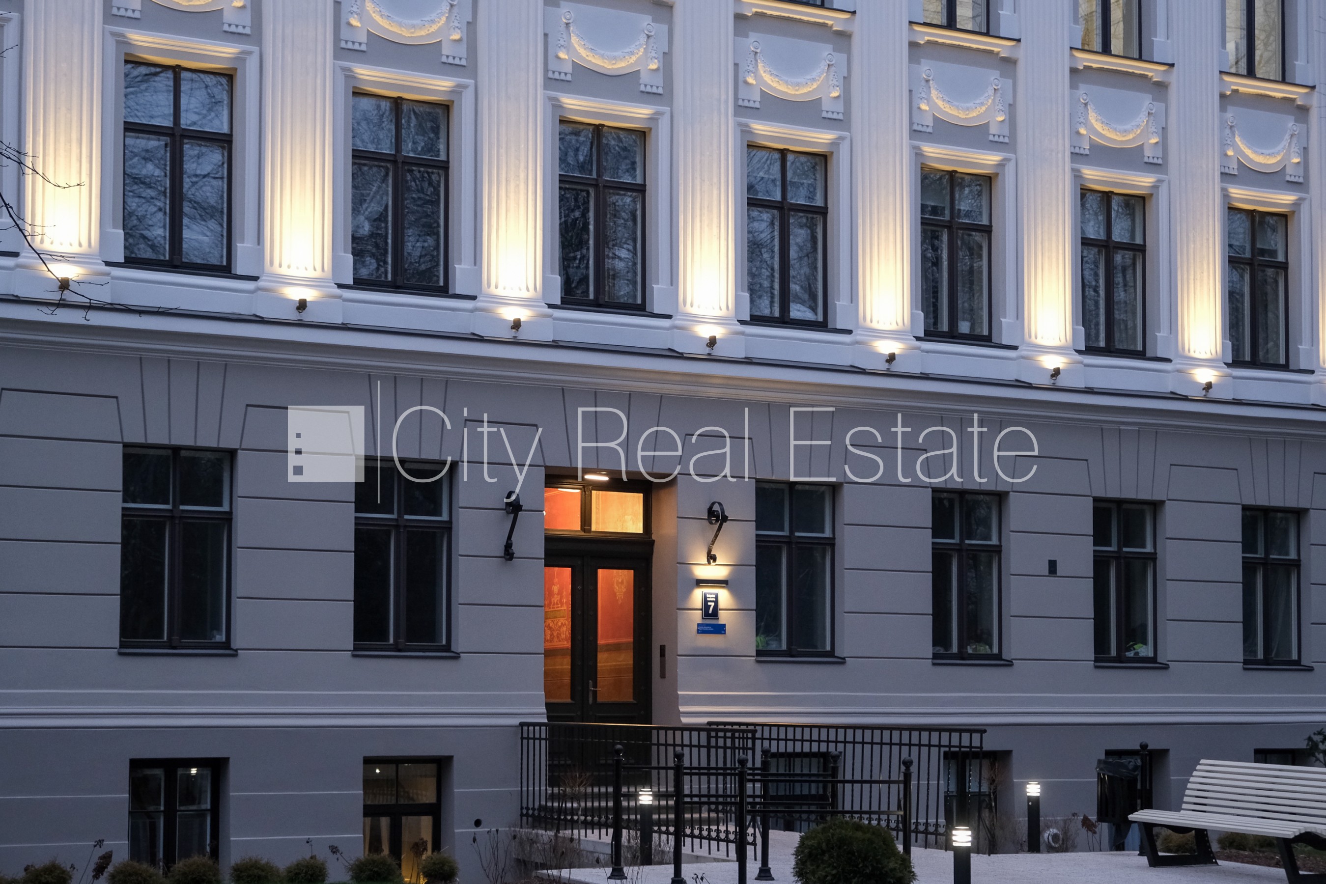 Sludinājumi. Projekts - Kalpaka Residence, fasādes māja, labiekārtots apzaļumots pagalms, ieeja no ielas, ir Cena: 330000 EUR Foto #13