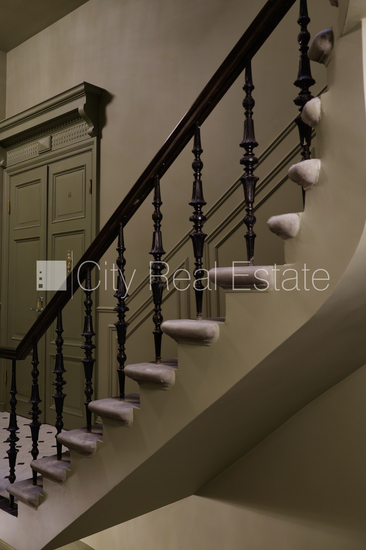 Sludinājumi. Projekts - Kalpaka Residence, fasādes māja, labiekārtots apzaļumots pagalms, ieeja no ielas, ir Cena: 330000 EUR Foto #9