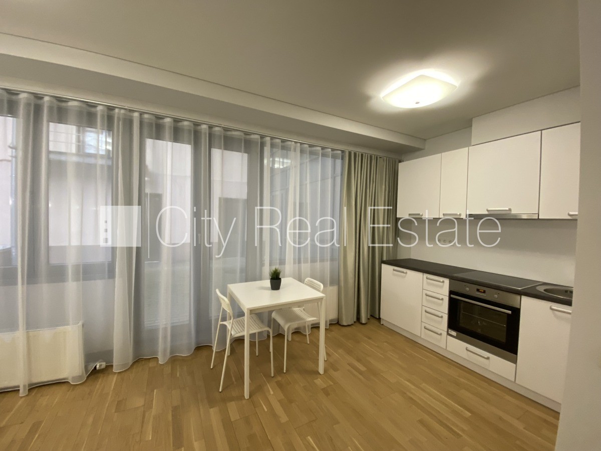 Sludinājumi. Projekts - Kalpaka Park Residence, fasādes māja, renovēta māja, objektu apsargā fiziskā apsardze, Cena: 650 EUR/mēn Foto #4