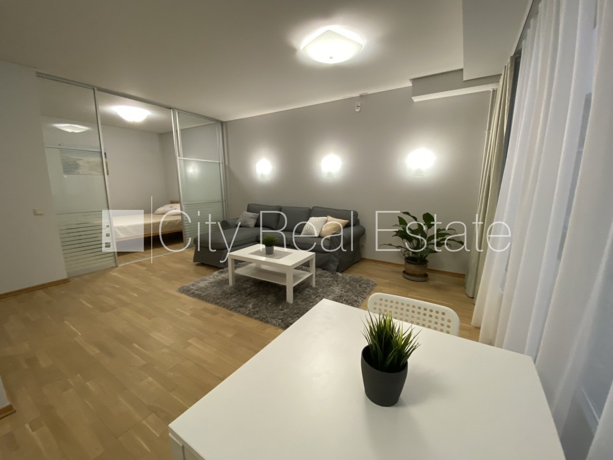 Sludinājumi. Projekts - Kalpaka Park Residence, fasādes māja, renovēta māja, objektu apsargā fiziskā apsardze, Cena: 650 EUR/mēn Foto #8