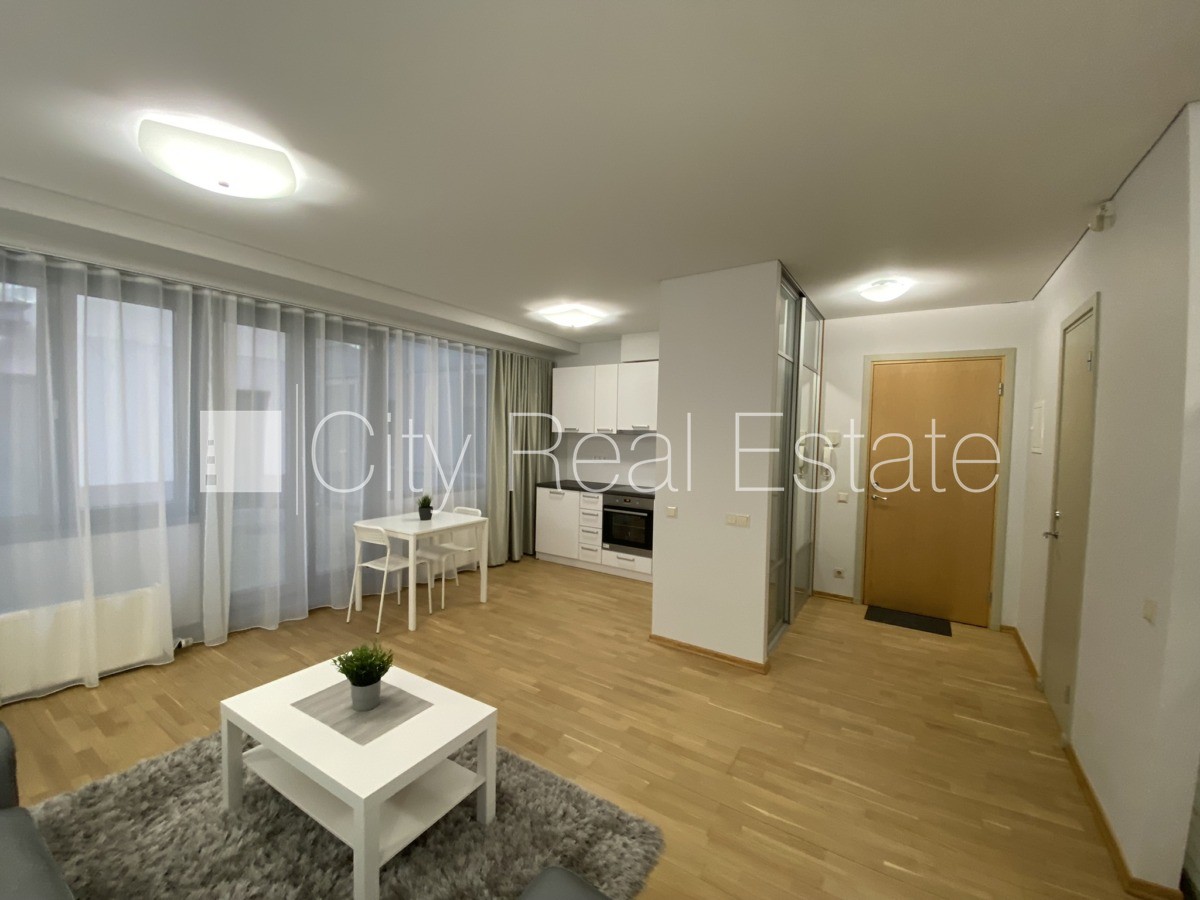 Sludinājumi. Projekts - Kalpaka Park Residence, fasādes māja, renovēta māja, objektu apsargā fiziskā apsardze, Cena: 650 EUR/mēn Foto #3