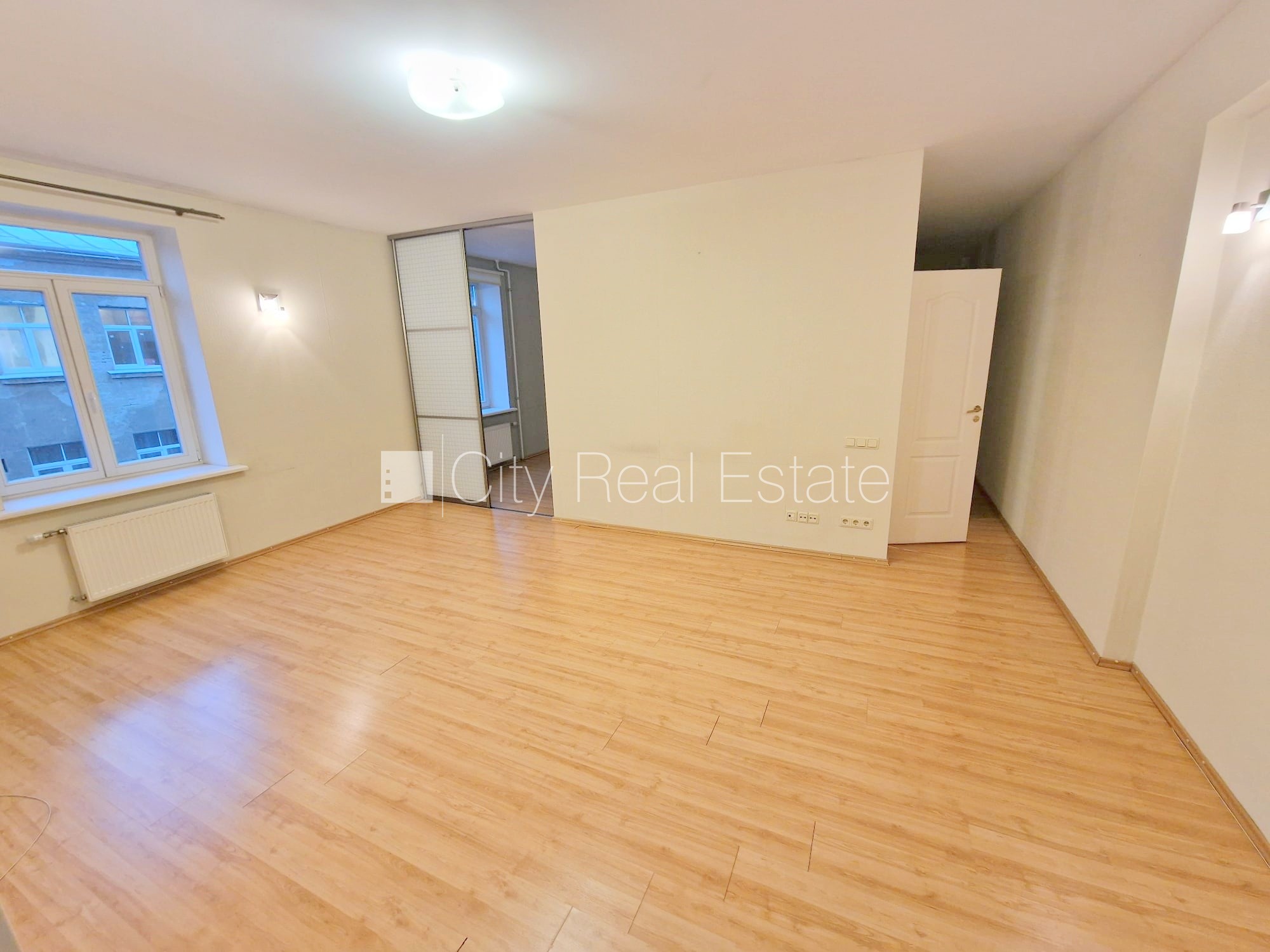 Sludinājumi. Projekts - Elku 4, jaunceltne, slēgta teritorija, iespēja nomāt autostāvvietu, ieeja no ielas un Cena: 150000 EUR Foto #3