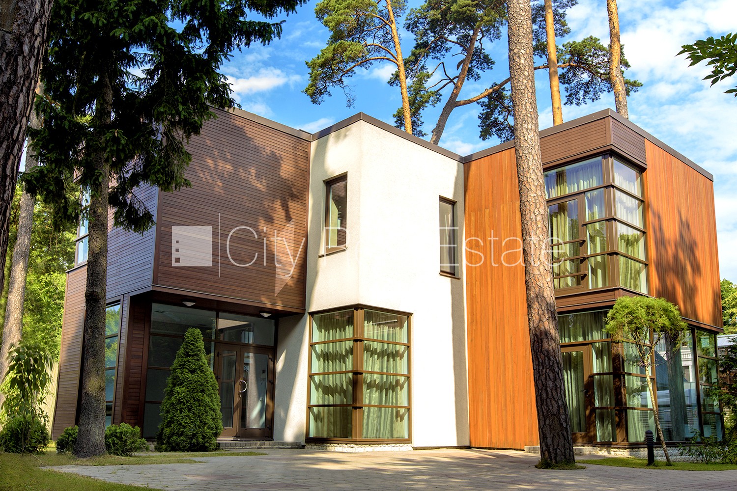 Sludinājumi. Zeme īpašumā, jaunceltne, keramzīta bloku sienas, labiekārtots apzaļumots pagalms, slēgts pagalms, Cena: 850000 EUR Foto #1