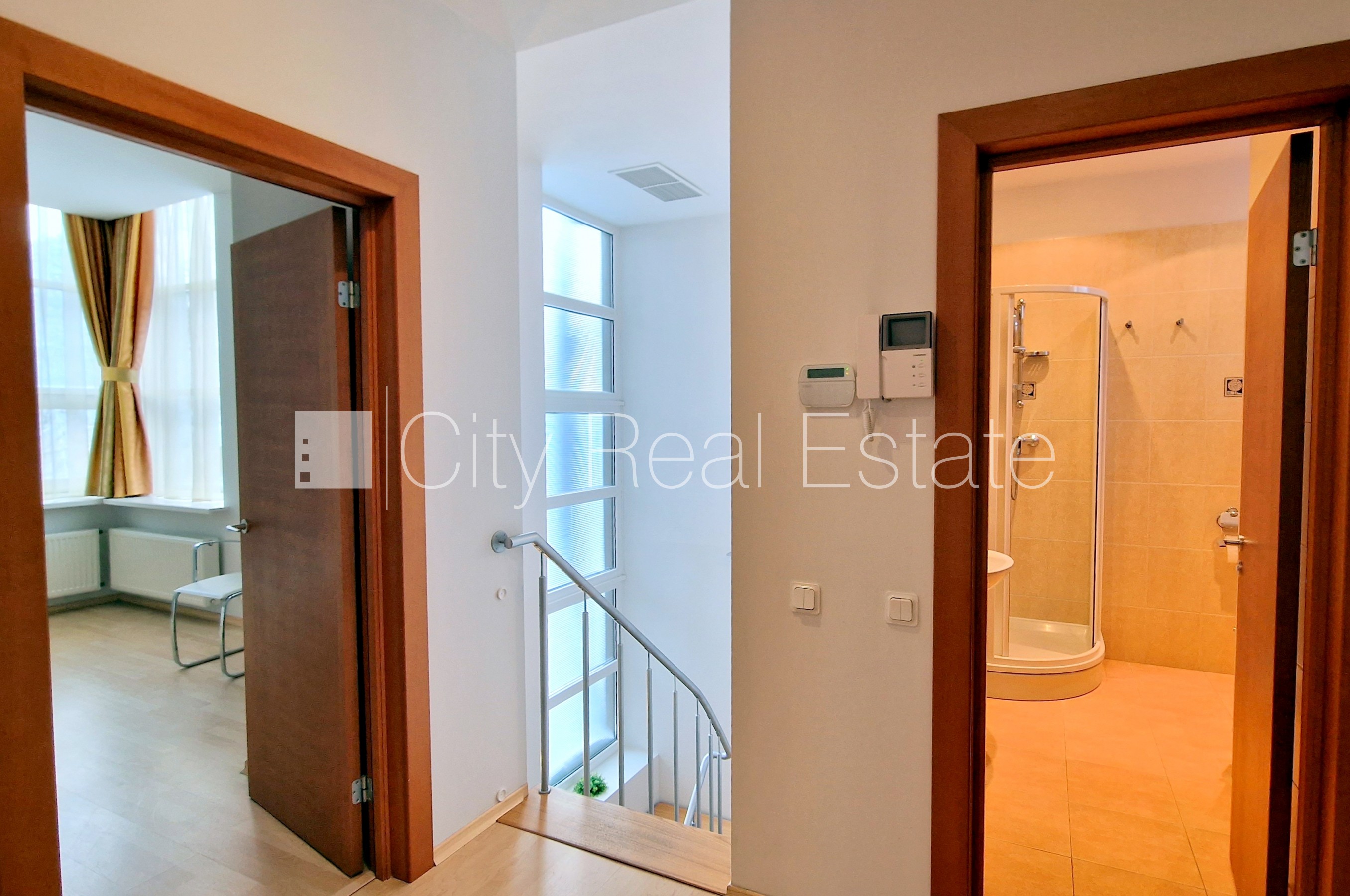 Sludinājumi. Zeme īpašumā, jaunceltne, keramzīta bloku sienas, labiekārtots apzaļumots pagalms, slēgts pagalms, Cena: 850000 EUR Foto #14