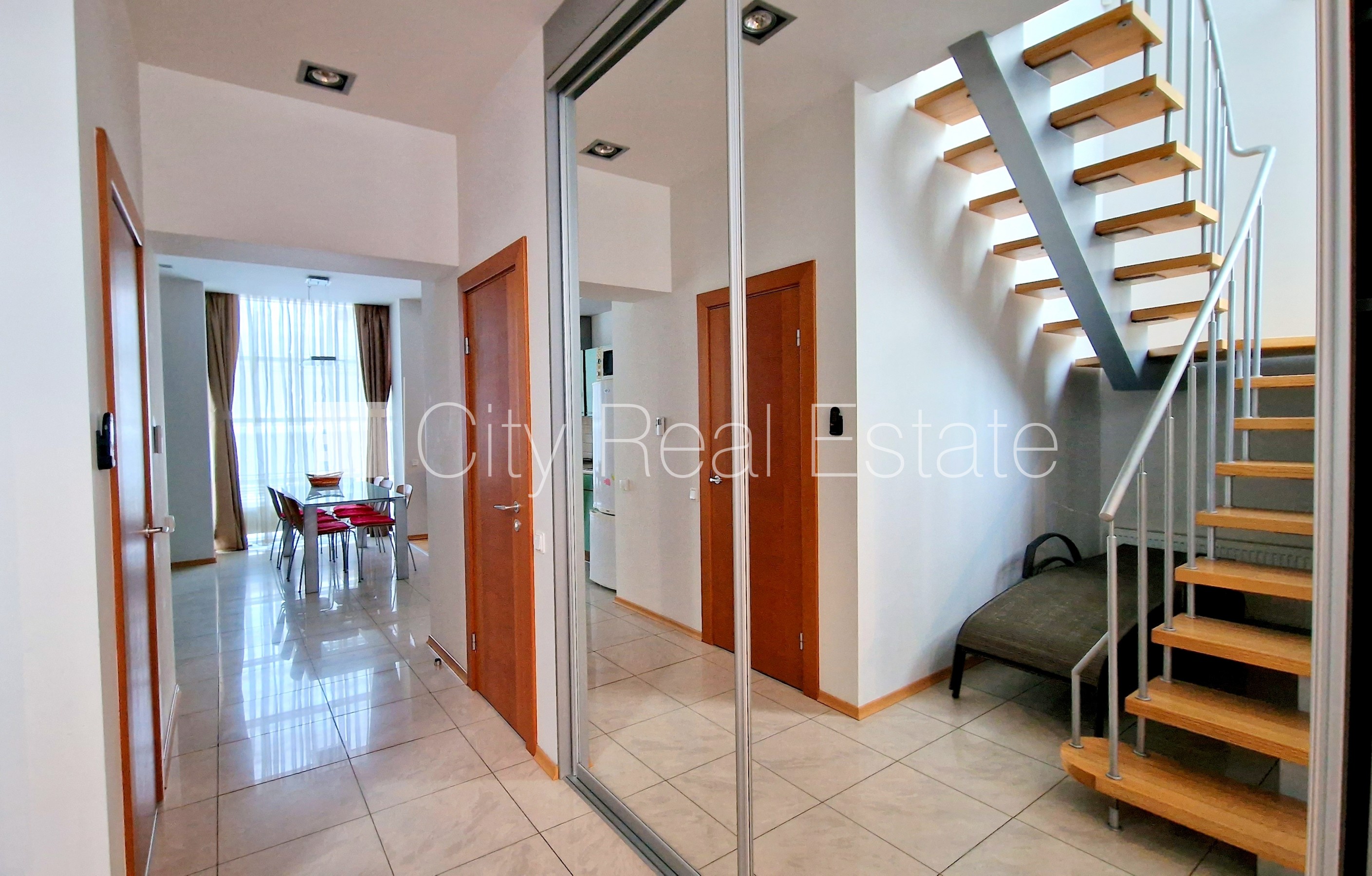 Sludinājumi. Zeme īpašumā, jaunceltne, keramzīta bloku sienas, labiekārtots apzaļumots pagalms, slēgts pagalms, Cena: 850000 EUR Foto #18