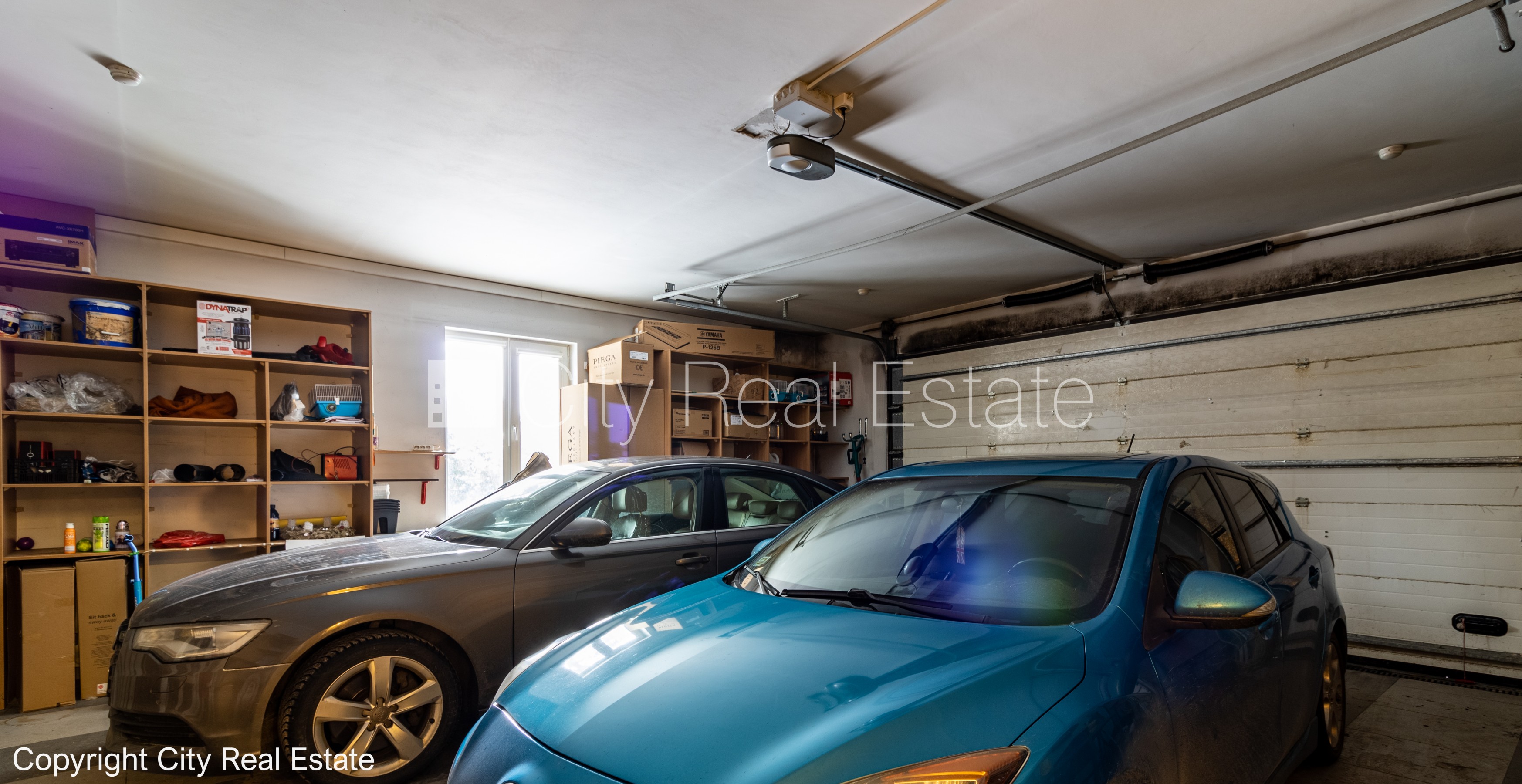 Sludinājumi. Labiekārtots apzaļumots pagalms, iežogota teritorija, garāža vienai automašīnai, baseins, Cena: 800000 EUR Foto #23