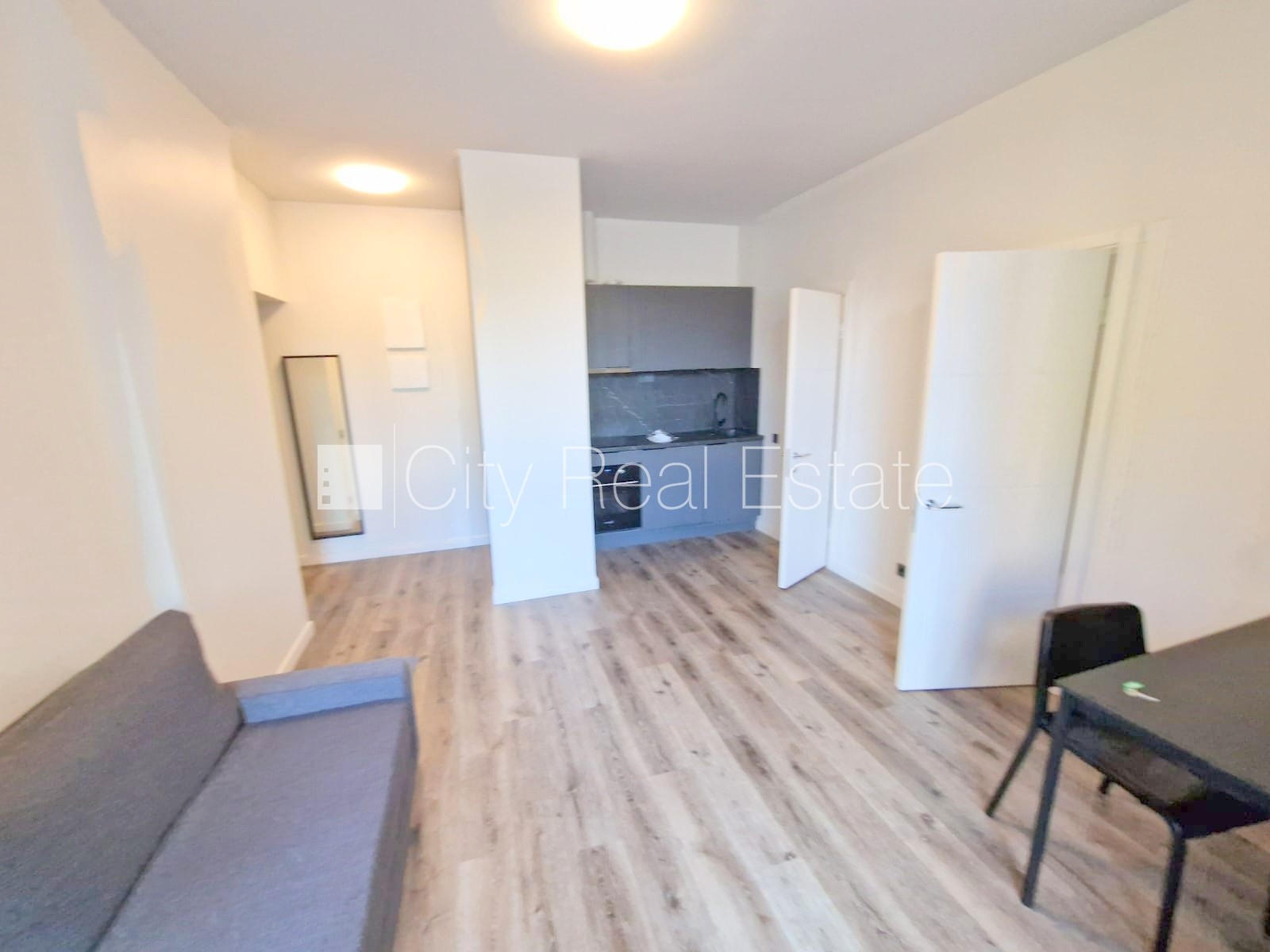 Sludinājumi. Projekts - Matīsa 38, pagalma ēka, renovēta māja, labiekārtots apzaļumots pagalms, slēgts pagalms, Cena: 500 EUR/mēn Foto #5