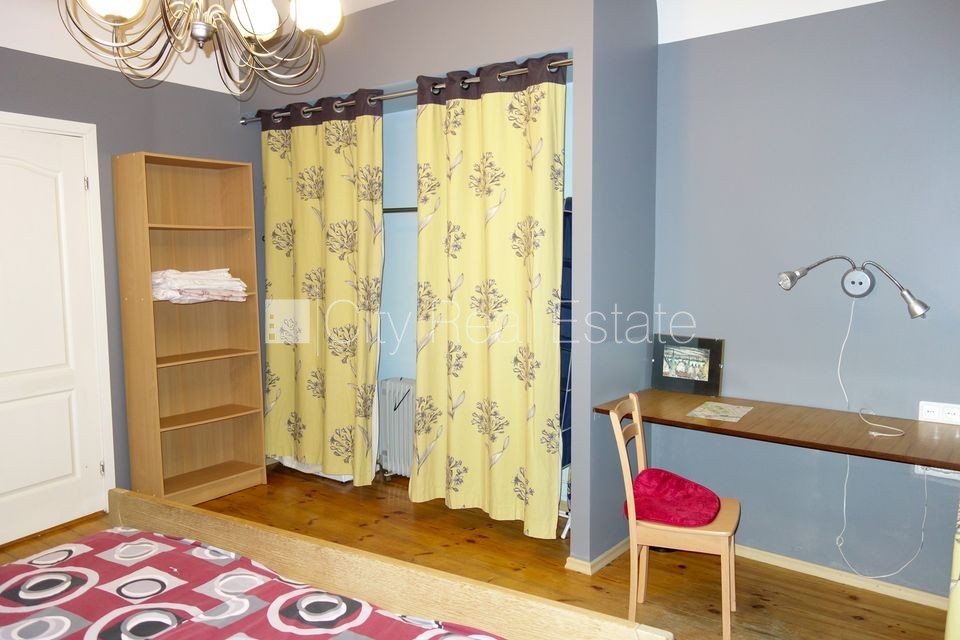 Sludinājumi. Pagalma māja, renovēta māja, ieeja no pagalma, logi vērsti uz pagalma pusi, guļamistabu skaits 1 Cena: 430 EUR/mēn Foto #5