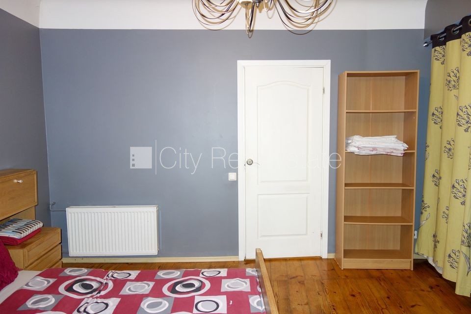 Sludinājumi. Pagalma māja, renovēta māja, ieeja no pagalma, logi vērsti uz pagalma pusi, guļamistabu skaits 1 Cena: 430 EUR/mēn Foto #6