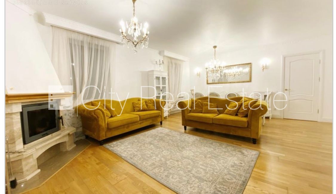 Mājas, vasarnīcas · 5 ist. · 195 m² · Vidus prospekts