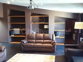 Pārdod dzīvokli Rīgā, Centrā 506567