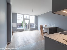 Pārdod dzīvokli Rīgā, Teikā 517262