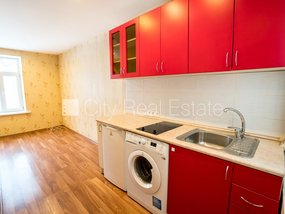 Pārdod dzīvokli Rīgā, Centrā 517908