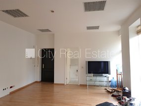 Pārdod komerctelpas Rīgā, Centrā 430240