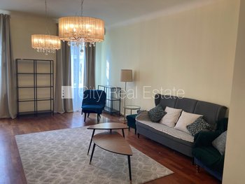 Izīrē dzīvokli Rīgā, Centrā 517823