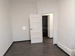 Pārdod dzīvokli Rīgā, Centrā 517898