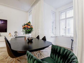 Izīrē dzīvokli Rīgā, Centrā 512535