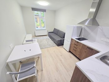 Izīrē dzīvokli Rīgā, Čiekurkalnā 518201