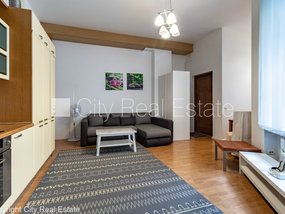 Pārdod dzīvokli Rīgā, Centrā 513905