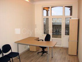 Iznomā komerctelpas Rīgā, Centrā 428908