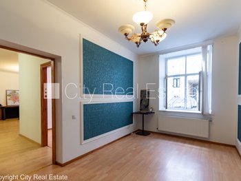 Продают коммерческие помещения в Риге, Центре 431596