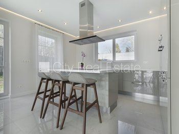 Izīrē māju Jūrmalā, Bulduros 426371