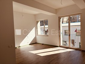 Pārdod dzīvokli Rīgā, Centrā 517333