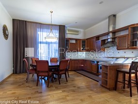 Pārdod dzīvokli Rīgā, Centrā 515352