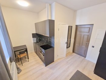 Izīrē dzīvokli Rīgā, Centrā 518037