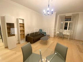 Izīrē dzīvokli Rīgā, Centrā 434900