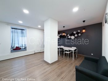 Iznomā komerctelpas Rīgā, Centrā 434087