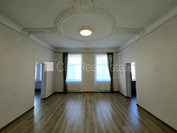 Izīrē dzīvokli Rīgā, Centrā 427567