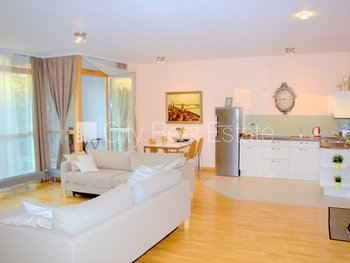 Pārdod dzīvokli Rīgā, Centrā 501914