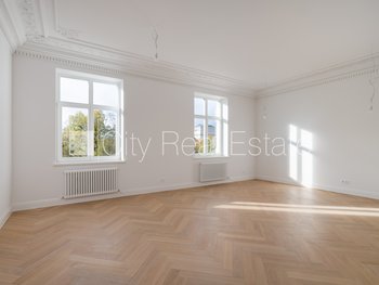 Pārdod dzīvokli Rīgā, Centrā 516240