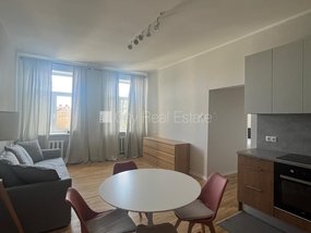 Izīrē dzīvokli Rīgā, Centrā 517615