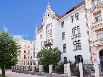 Izīrē dzīvokli Rīgā, Centrā 518014